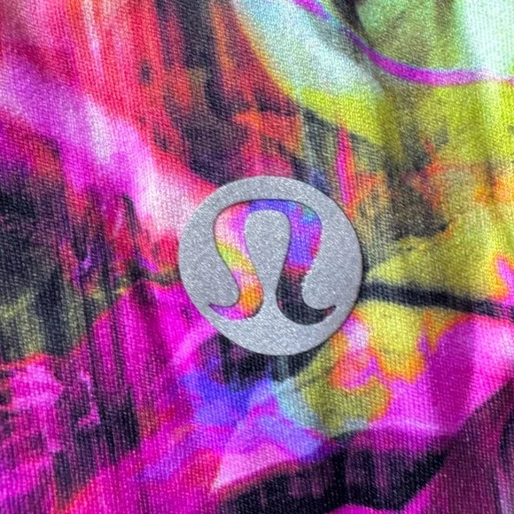 Lululemon Base Pace High-Rise Running Tight 25" in Hyper Flow Pink Multi Sz 10